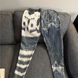 Chic Patterned Black and White Leggings